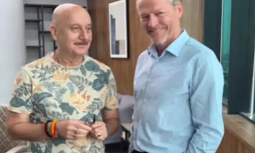 Anupam Kher ने बताया कि उन्होंने अपनी फिल्म तन्वी द ग्रेट में गेम ऑफ थ्रोन्स के अभिनेता इयान ग्लेन को कैसे कास्ट किया Anupam Kher ने बताया कि उन्होंने अपनी फिल्म तन्वी द ग्रेट में गेम ऑफ थ्रोन्स के अभिनेता इयान ग्लेन को कैसे कास्ट किया