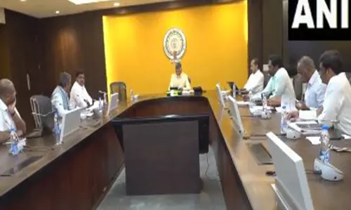 Andhra CM ने 16वें वित्त आयोग की बैठक से पहले वित्त योजनाओं की समीक्षा की