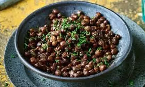 Navratri Special:कन्या भोज के लिए घर पर आसानी से बनाएं स्वादिष्ट काले चने