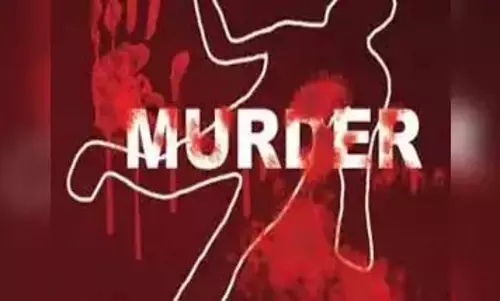 MP Crime : शादी करने पर पिता ने बेटी को मारा, 30 किमी दूर बोरे में भरकर फेंका MP Crime : शादी करने पर पिता ने बेटी को मारा, 30 किमी दूर बोरे में भरकर फेंका