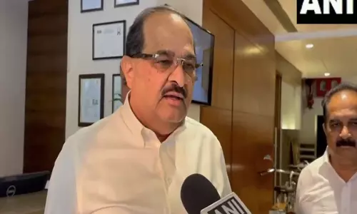 राधाकृष्ण विखे पाटिल ने Uddhav Thackeray पर हमला बोला