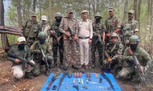 Manipur: सुरक्षा बलों ने तलाशी अभियान के दौरान उग्रवादियों को गिरफ्तार किया