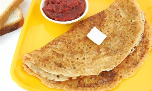 Bread Dosa: इस बार ट्राई करें ये डिश