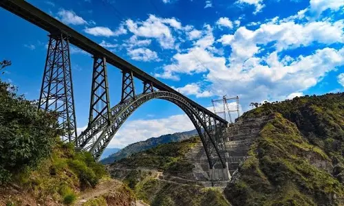 Chenab Rail Bridge, दुनिया के सबसे ऊंचे रेलवे पुल कश्मीर में