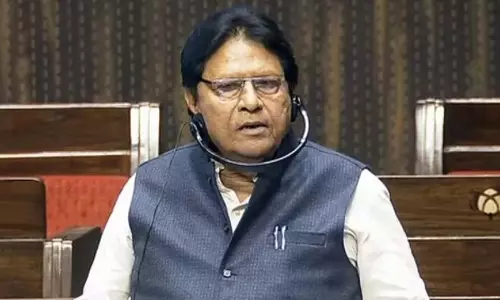 UP : 12 अप्रैल को सपा सांसद के घर रहेगा सुरक्षा घेरा, आखिर क्यों UP : 12 अप्रैल को सपा सांसद के घर रहेगा सुरक्षा घेरा, आखिर क्यों