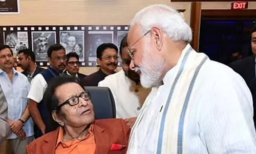 दिग्गज अभिनेता मनोज कुमार का निधन: प्रधानमंत्री ने उनके निधन पर शोक व्यक्त किया दिग्गज अभिनेता मनोज कुमार का निधन: प्रधानमंत्री ने उनके निधन पर शोक व्यक्त किया
