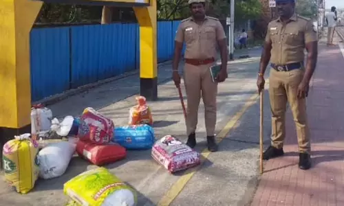 बिना दावे के 500 किलो राशन चावल जब्त: रेलवे पुलिस जांच कर रही