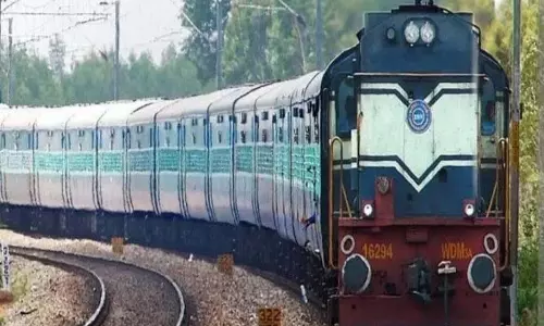 Rajasthan : रेलवे चलाएगा तीन जोड़ी स्पेशल ट्रेनें Rajasthan : रेलवे चलाएगा तीन जोड़ी स्पेशल ट्रेनें