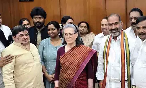 Telangana कांग्रेस नेताओं ने सोनिया को जाति जनगणना, पिछड़ा वर्ग आरक्षण पर जानकारी दी