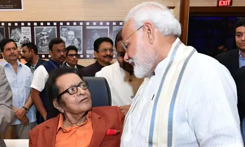 Manoj Kumar Death : पीएम मोदी और अक्षय कुमार ने जताया गहरा शोक Manoj Kumar Death : पीएम मोदी और अक्षय कुमार ने जताया गहरा शोक