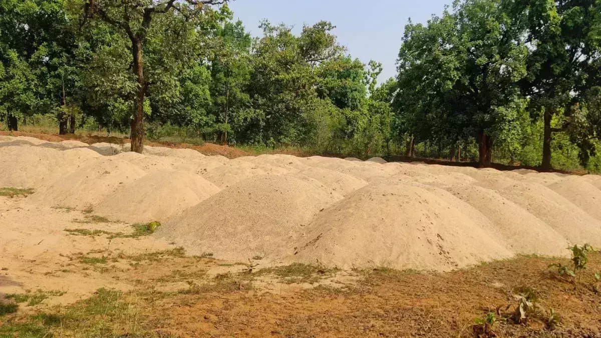 Ranchi: अवैध खनन पर सख्ती की मांग, अबुआ अधिकार मंच ने उठाई आवाज Ranchi: अवैध खनन पर सख्ती की मांग, अबुआ अधिकार मंच ने उठाई आवाज