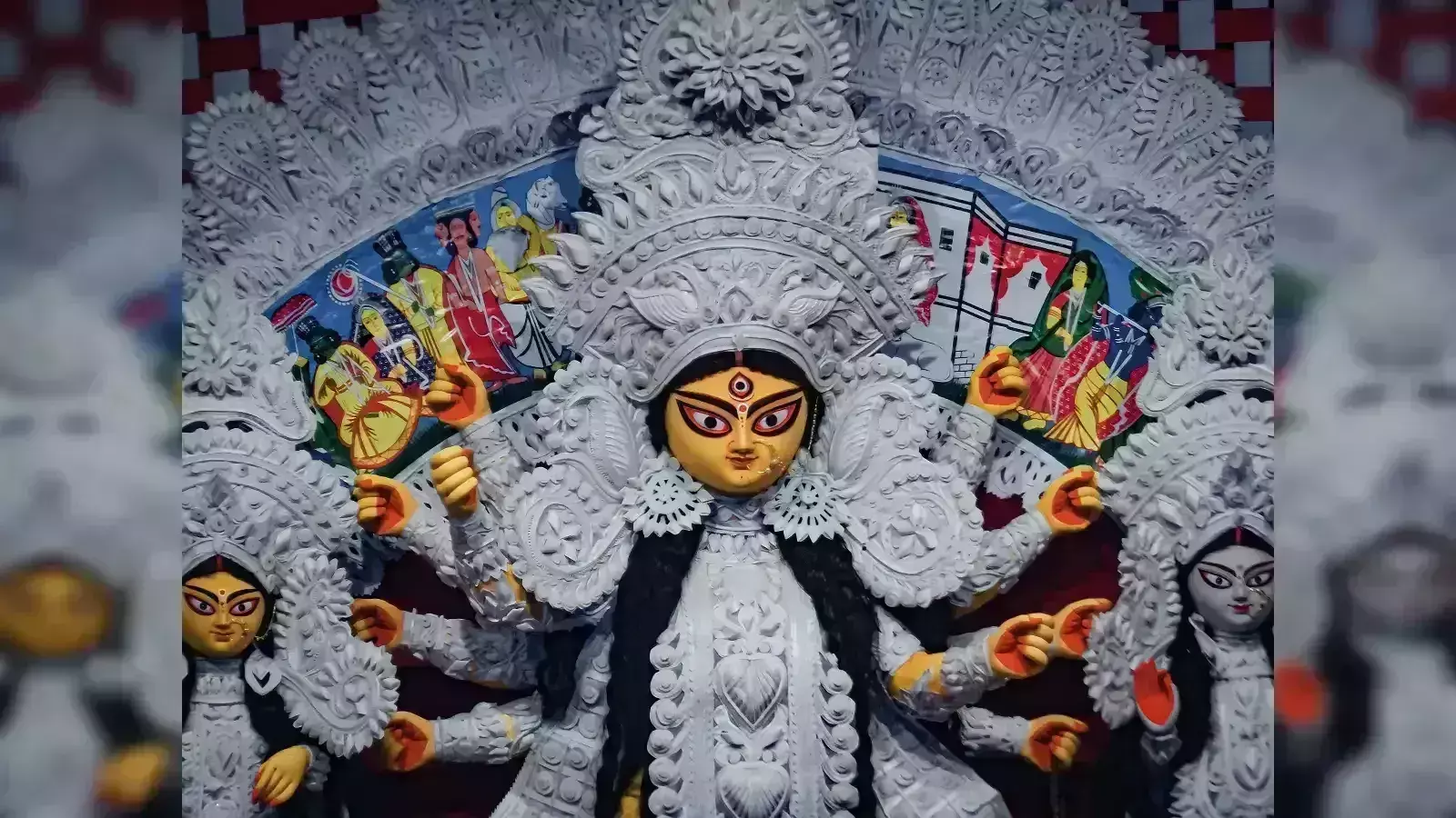 Maa Durga की पूजा में भूलकर भी अर्पित न करें ये 5 सामान, होगा भारी नुकसान