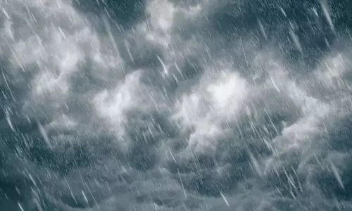 Kerala: गर्मी की बारिश ने धोखा दिया, जिससे 100 करोड़ रुपए की फसल बर्बाद हो गई Kerala: गर्मी की बारिश ने धोखा दिया, जिससे 100 करोड़ रुपए की फसल बर्बाद हो गई