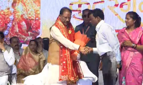 कुदरगढ़ महोत्सव में शामिल हुए CM विष्णुदेव साय कुदरगढ़ महोत्सव में शामिल हुए CM विष्णुदेव साय