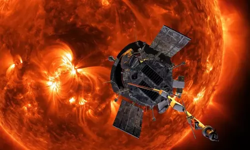 NASA का सौर अंतरिक्ष यान सूर्य के पास से दूसरी बार उड़ान भरने के बाद भी बच गया