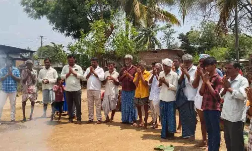 Telangana के एक गांव में ‘भगवान के बैल’ का पारंपरिक तरीके से अंतिम संस्कार किया गया