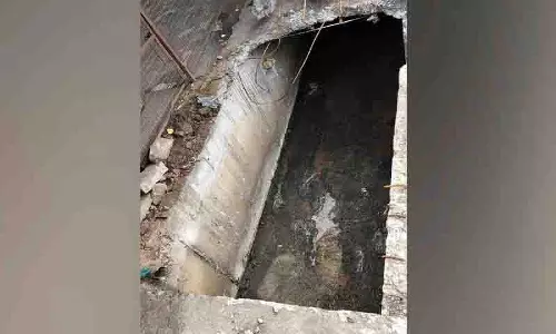 Paloncha में ठेकेदार किनारे के नाले में डूब गया