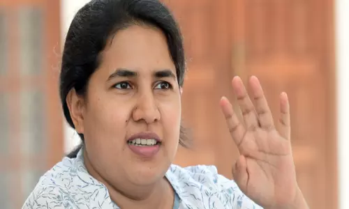 SFIO की चार्जशीट में वीना विजयन को आरोपी बनाया गया SFIO की चार्जशीट में वीना विजयन को आरोपी बनाया गया