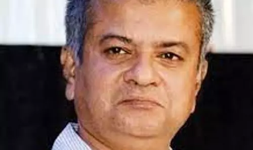 Kerala के मुख्य सचिव की दुविधा: राज्य सरकार ने सुप्रीम कोर्ट में चिंता व्यक्त की Kerala के मुख्य सचिव की दुविधा: राज्य सरकार ने सुप्रीम कोर्ट में चिंता व्यक्त की