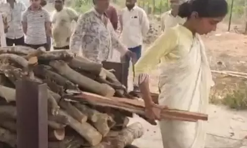 कांग्रेस नेत्री का निधन, बेटी ने दी मुखाग्नि