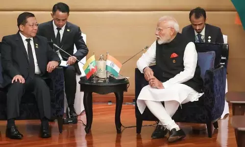 PM Modi ने म्यांमार की सैन्य सरकार के प्रमुख से की मुलाकात PM Modi ने म्यांमार की सैन्य सरकार के प्रमुख से की मुलाकात