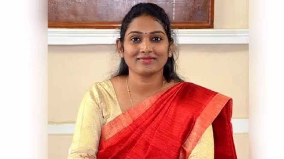 Assam :  आईएएस अधिकारी लाया मदुरी को दिल्ली में आर्थिक मामलों में महत्वपूर्ण पद दिया