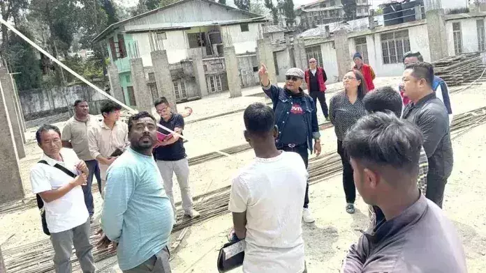 Nagaland : असिस्टेंट चीफ इंजीनियर ने डीसी कॉम्प्लेक्स तुएनसांग के चल रहे निर्माण का निरीक्षण किया