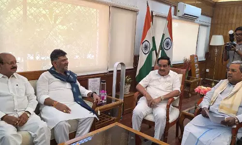 सिद्धारमैया और Deputy CM ने केंद्रीय जल शक्ति मंत्री को एक याचिका सौंपी