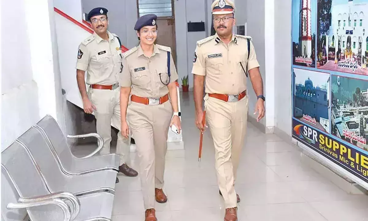 DIG ने 5वीं बटालियन का दौरा कर प्रशिक्षण सुविधाओं का निरीक्षण किया DIG ने 5वीं बटालियन का दौरा कर प्रशिक्षण सुविधाओं का निरीक्षण किया
