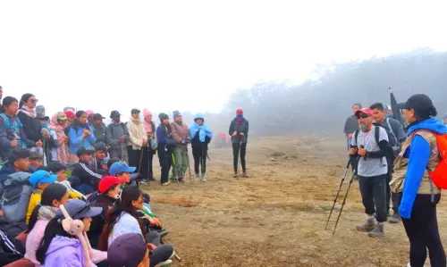 Sikkim :  पर्यटन विभाग ने छात्रों के लिए जोंगरी ट्रैकिंग कार्यक्रम आयोजित किया
