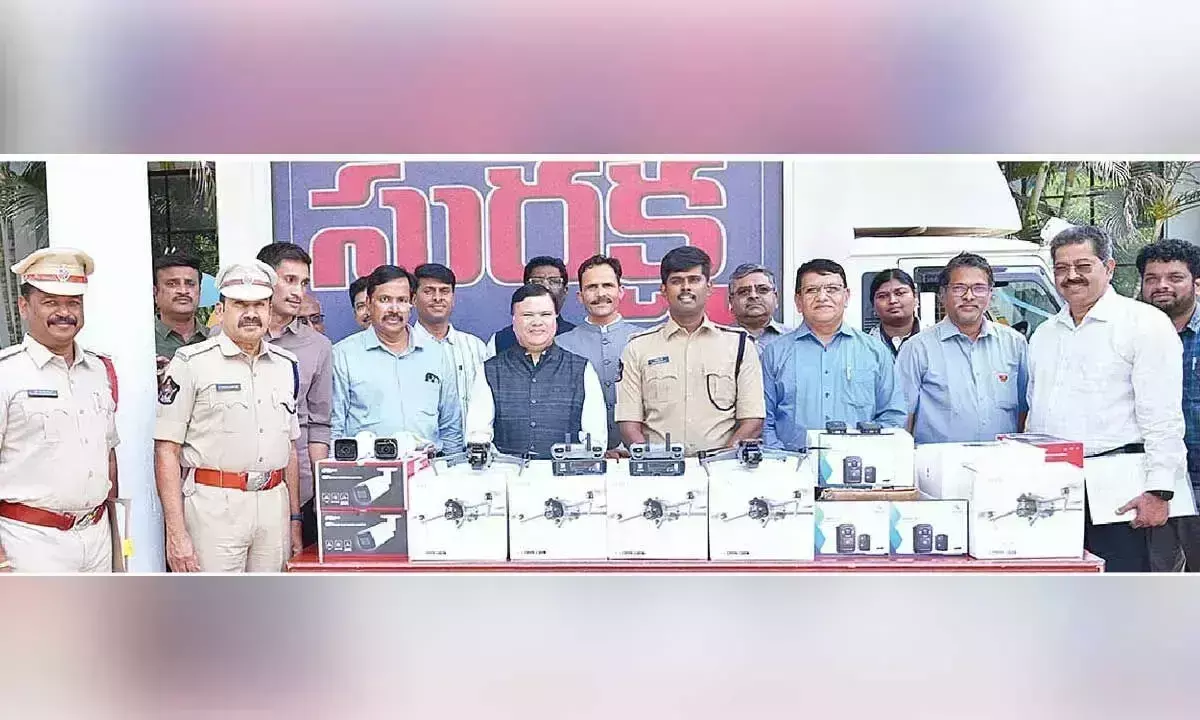 Anantapur पुलिस को 1 करोड़ रुपये के उपकरण दान किए गए