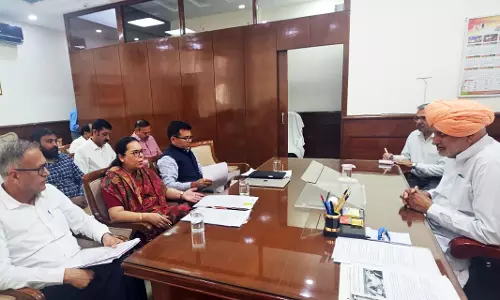 Jaipur: अनुजा निगम ने आर्थिक कमजोर वर्ग के लिए जारी की ब्याज सहायता योजना की गाइडलाइन Jaipur: अनुजा निगम ने आर्थिक कमजोर वर्ग के लिए जारी की ब्याज सहायता योजना की गाइडलाइन