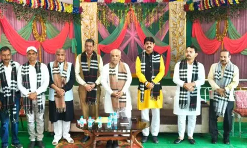 Kaul-Sham ने नगरोटा में मंडल कार्यकर्ताओं की बैठक को संबोधित किया Kaul-Sham ने नगरोटा में मंडल कार्यकर्ताओं की बैठक को संबोधित किया