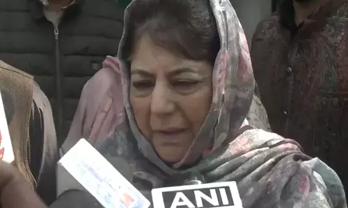 Mehbooba Mufti ने वक्फ संशोधन विधेयक को अल्पसंख्यकों के खिलाफ डकैती बताया