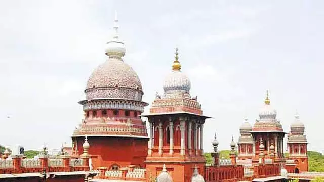 ऊटी, कोडईकनाल में पर्यटकों पर कोई प्रतिबंध नहीं: SC ने स्पष्ट किया ऊटी, कोडईकनाल में पर्यटकों पर कोई प्रतिबंध नहीं: SC ने स्पष्ट किया
