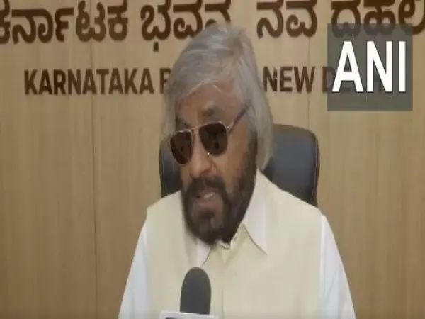 सरकार एक खास समुदाय को निशाना बना रही है...: वक्फ संशोधन विधेयक पर Karnataka Minister सरकार एक खास समुदाय को निशाना बना रही है...: वक्फ संशोधन विधेयक पर Karnataka Minister