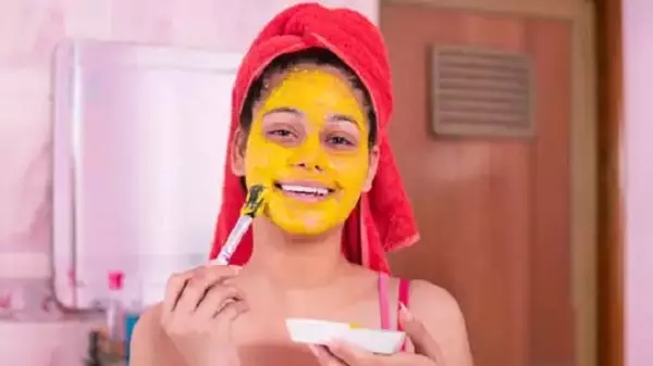 Skin Care: चेहरे पर अंडा लगाकर पाएं ग्लोइंग स्किन, इन आसान तरीकों से बनाएं फेस पैक Skin Care: चेहरे पर अंडा लगाकर पाएं ग्लोइंग स्किन, इन आसान तरीकों से बनाएं फेस पैक