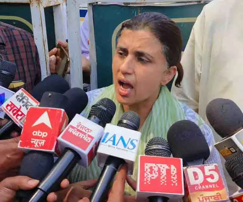 Punjab: कर्नल बाथ की पत्नी ने पूछा, ‘घायल’ पुलिसकर्मी निजी अस्पताल क्यों गए Punjab: कर्नल बाथ की पत्नी ने पूछा, ‘घायल’ पुलिसकर्मी निजी अस्पताल क्यों गए