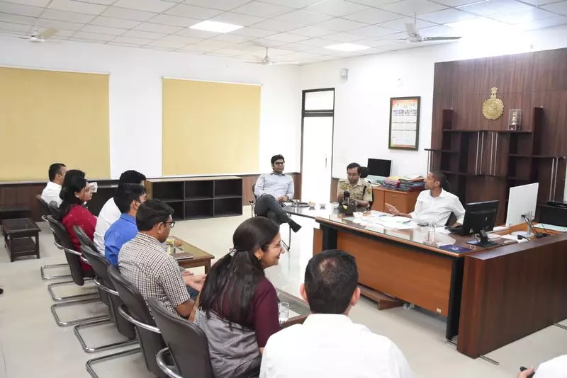 DC ने 14 अप्रैल को प्रधानमंत्री के हिसार दौरे के लिए अधिकारियों को सौंपी ड्यूटी DC ने 14 अप्रैल को प्रधानमंत्री के हिसार दौरे के लिए अधिकारियों को सौंपी ड्यूटी
