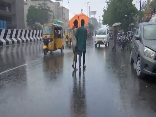 Chennai के कुछ हिस्सों में बारिश की खबर, मौसम विभाग ने कहा कुछ इलाकों में भारी बारिश की संभावना Chennai के कुछ हिस्सों में बारिश की खबर, मौसम विभाग ने कहा कुछ इलाकों में भारी बारिश की संभावना