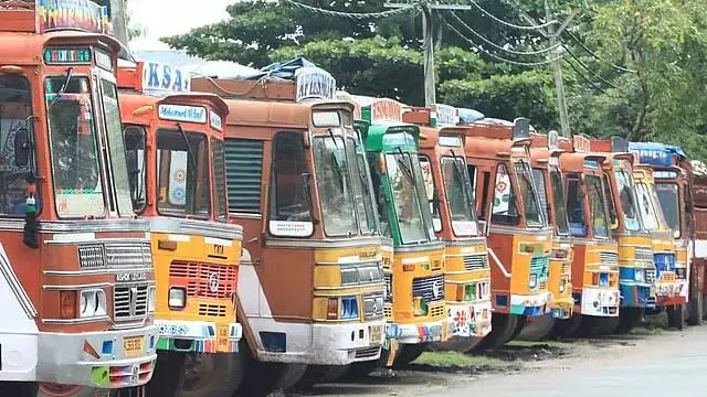 डीजल की कीमत में वृद्धि: ट्रक मालिक 14 अप्रैल को हड़ताल करेंगे डीजल की कीमत में वृद्धि: ट्रक मालिक 14 अप्रैल को हड़ताल करेंगे