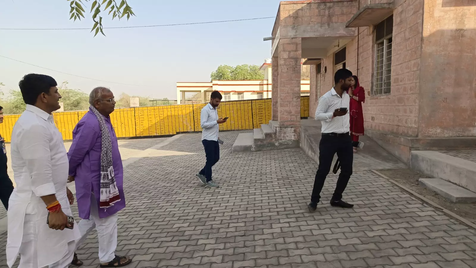 Jaipur: ग्राम पंचायतों में सफाई व्यवस्था सुधारें,लापरवाही बर्दाश्त नहींः -पंचायतीराज मंत्री Jaipur: ग्राम पंचायतों में सफाई व्यवस्था सुधारें,लापरवाही बर्दाश्त नहींः -पंचायतीराज मंत्री