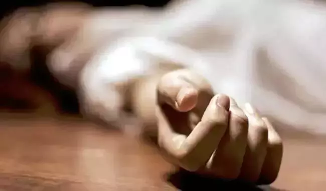 Hyderabad : आयकर निरीक्षक जयलक्ष्मी ने आत्महत्या की Hyderabad : आयकर निरीक्षक जयलक्ष्मी ने आत्महत्या की