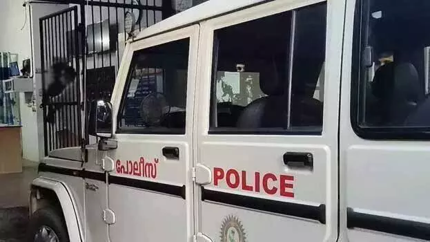 Tamil Nadu कोयंबटूर में 15 वर्षीय लड़की का यौन शोषण करने का आरोपी गिरफ्तार Tamil Nadu कोयंबटूर में 15 वर्षीय लड़की का यौन शोषण करने का आरोपी गिरफ्तार