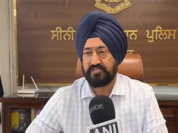 Ferozepur में स्कूल बस नाले में गिरी, सभी छात्र सुरक्षित Ferozepur में स्कूल बस नाले में गिरी, सभी छात्र सुरक्षित