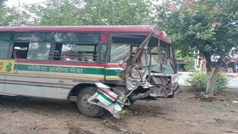 Sitapur में डीसीएम ने रोडवेज बस को मारी टक्कर, बुजुर्ग घायल, पालतू की जान गई Sitapur में डीसीएम ने रोडवेज बस को मारी टक्कर, बुजुर्ग घायल, पालतू की जान गई