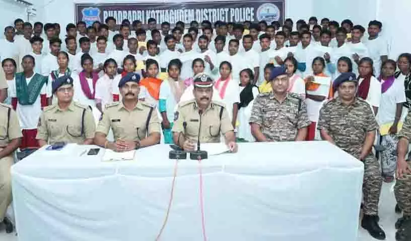 तीन महीने में Kothagudem पुलिस के समक्ष 203 माओवादियों ने किया आत्मसमर्पण तीन महीने में Kothagudem पुलिस के समक्ष 203 माओवादियों ने किया आत्मसमर्पण