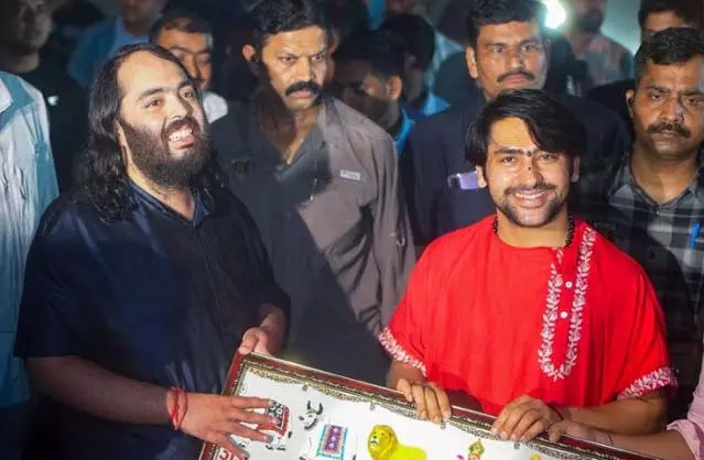 Jammu: अनंत अंबानी ने जामनगर से द्वारका तक 170 किलोमीटर की पदयात्रा की Jammu: अनंत अंबानी ने जामनगर से द्वारका तक 170 किलोमीटर की पदयात्रा की