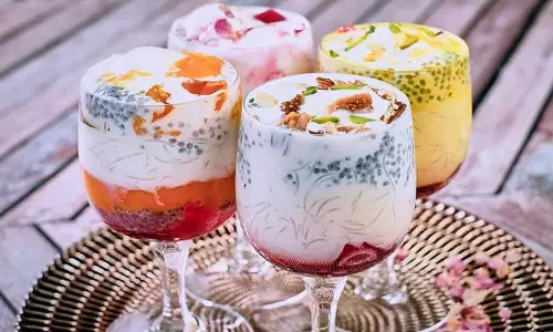 Shahi Falooda: घर पर बनाएं मीठा व्यंजन