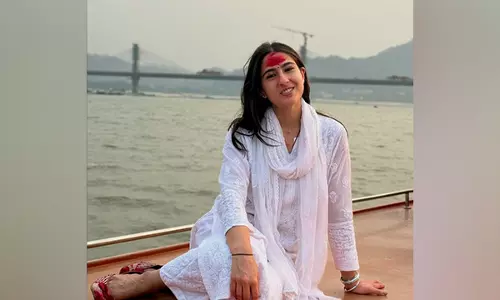 Sara Ali Khan ने कामाख्या मंदिर का दौरा किया Sara Ali Khan ने कामाख्या मंदिर का दौरा किया